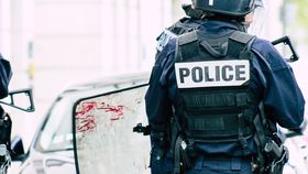 VIDEI Poliția e în alertă după un scandal între clanuri. Șapte dintre scandalagii au ajuns în arestul poliției